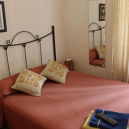Hostal Graciela Μαδρίτη Δωμάτιο φωτογραφία