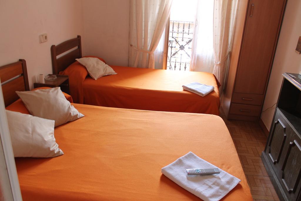 Hostal Graciela Μαδρίτη Δωμάτιο φωτογραφία