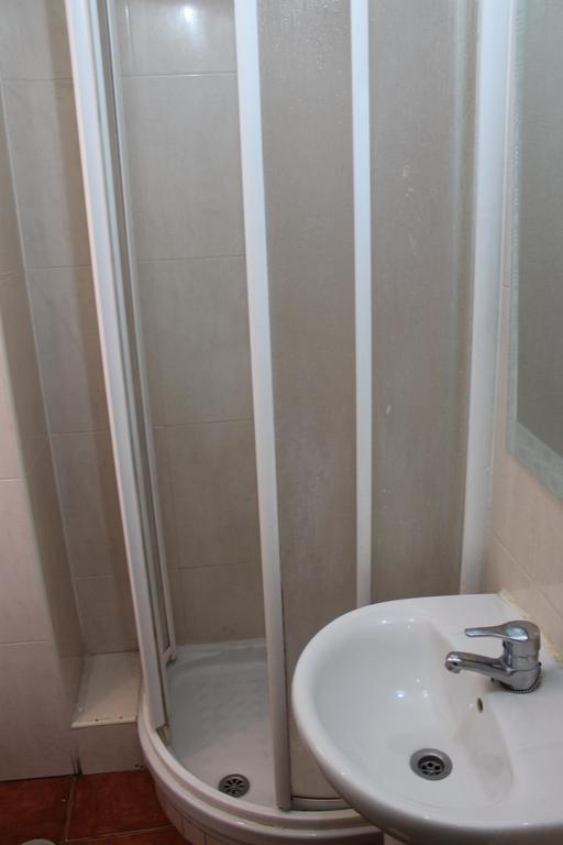 Hostal Graciela Μαδρίτη Εξωτερικό φωτογραφία