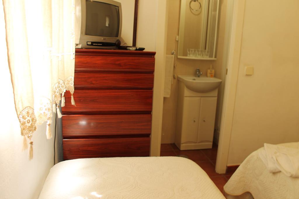 Hostal Graciela Μαδρίτη Εξωτερικό φωτογραφία