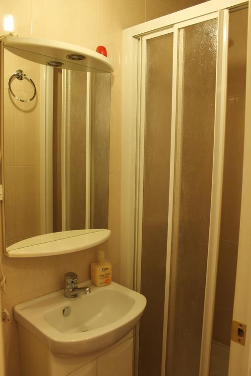 Hostal Graciela Μαδρίτη Εξωτερικό φωτογραφία