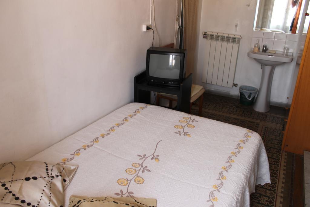 Hostal Graciela Μαδρίτη Δωμάτιο φωτογραφία